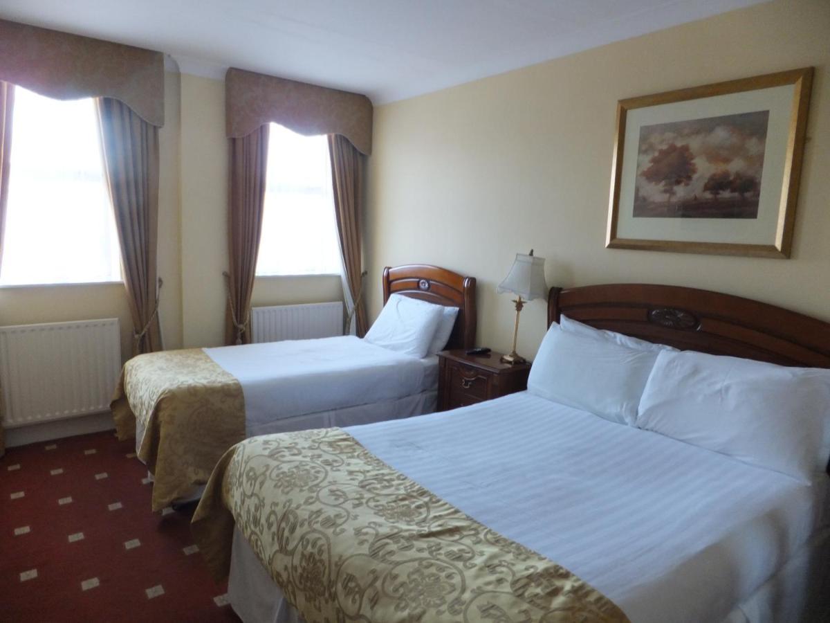 The Royal Hotel & Leisure Centre Брей Экстерьер фото