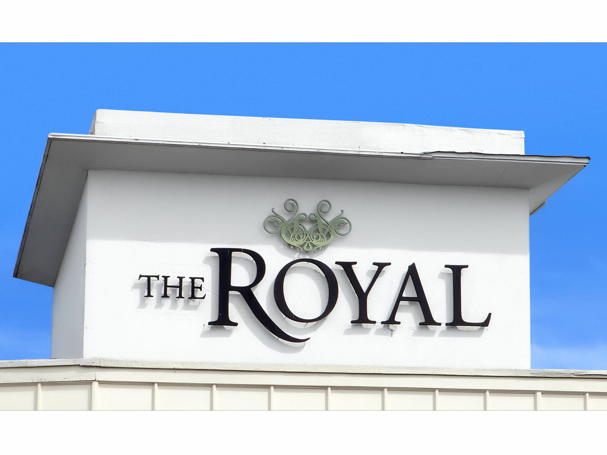 The Royal Hotel & Leisure Centre Брей Экстерьер фото